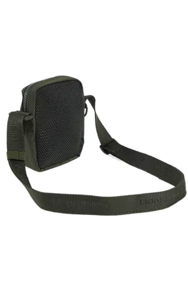 pol_pl_Reporterka-meska-Mens-reporter-bag-Calvin-Klein-ZM0ZM02138-LEX-OLIVE-14565_3